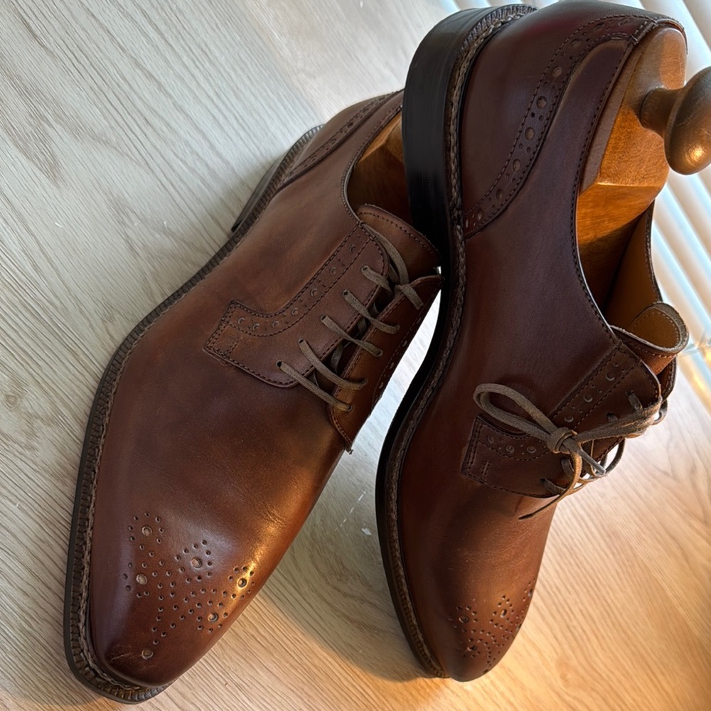 Brown Leather Oxfords Classic Lace-Up Design